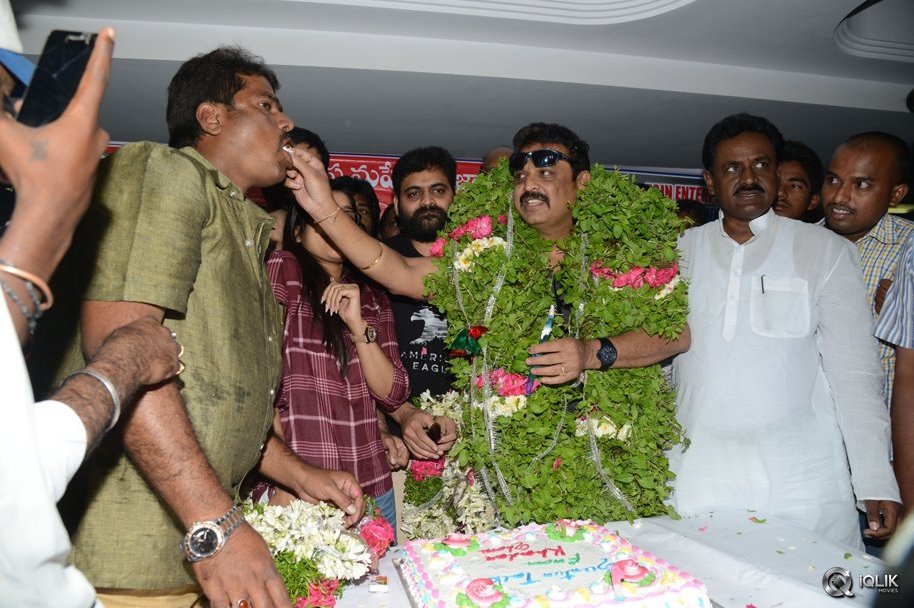 Guntur-Talkies-Movie-Team-at-Sapthagiri-Theater
